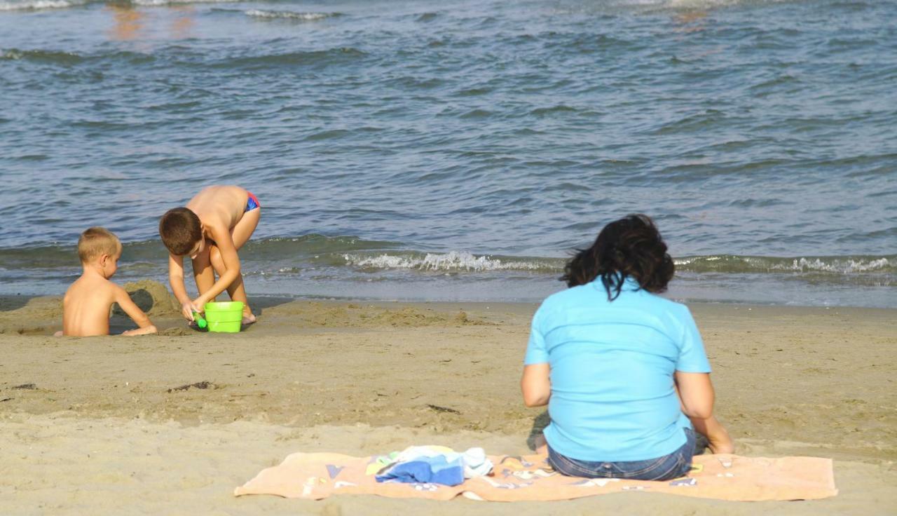 Villetta Maiori Lido delle Nazioni Kültér fotó